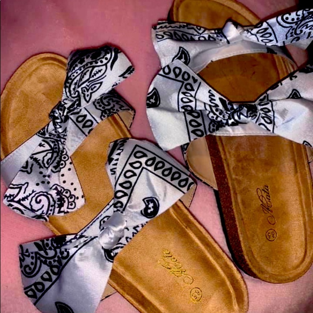 Shop Official Bee White Bandana Sandals
